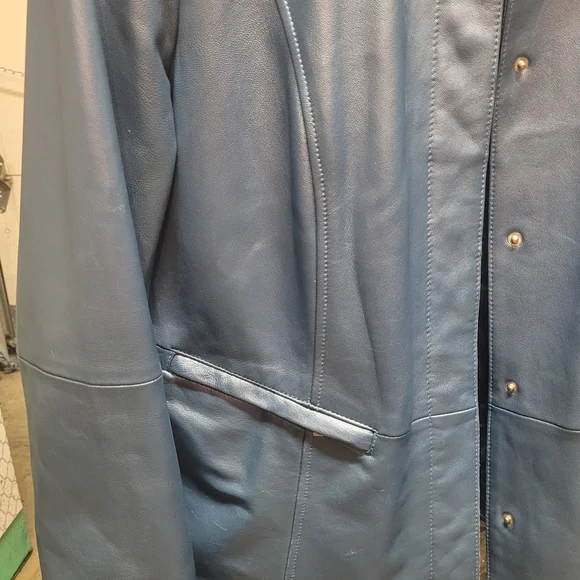 Bradley Women's Blue Leather Jacket - Picture 3 of 5